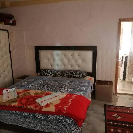 Guest House Hazem Al Azraq ash Shamali Exterior photo