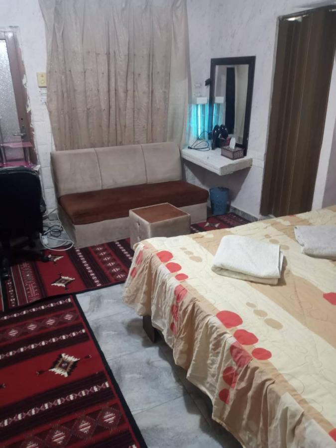 Guest House Hazem Al Azraq ash Shamali Exterior photo